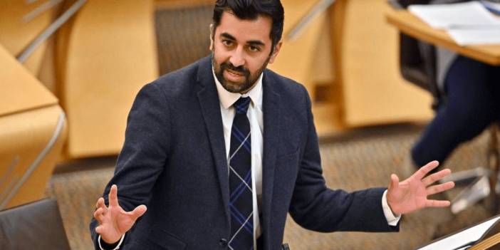 İskoçya'da bir ilk: Pakistan kökenli Hamza Yusuf başbakan seçildi