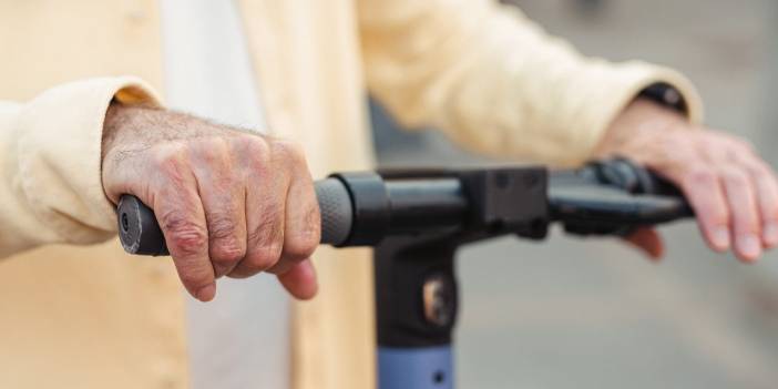 Dünyadaki ilk şehir: Paris'te elektrik scooter kiralamak yasaklanıyor