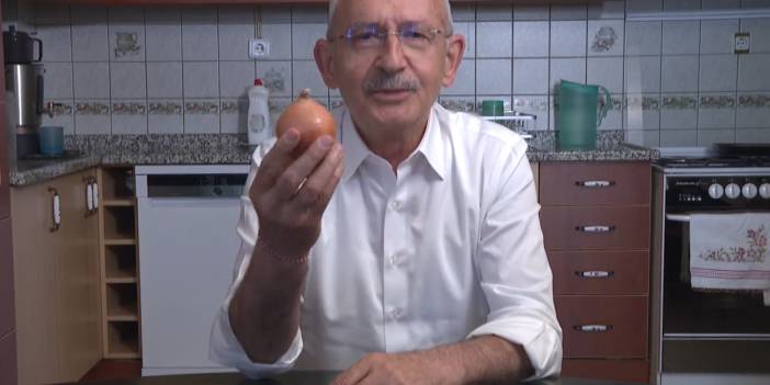 Kılıçdaroğlu elindeki soğanla seslendi: 'O kalırsa bu elimdeki kuru soğan olacak 100 lira'