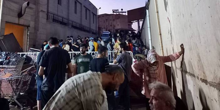 Sudan'daki Türk vatandaşlarını tahliye planı aksadı, yüzlerce kişi bekliyor