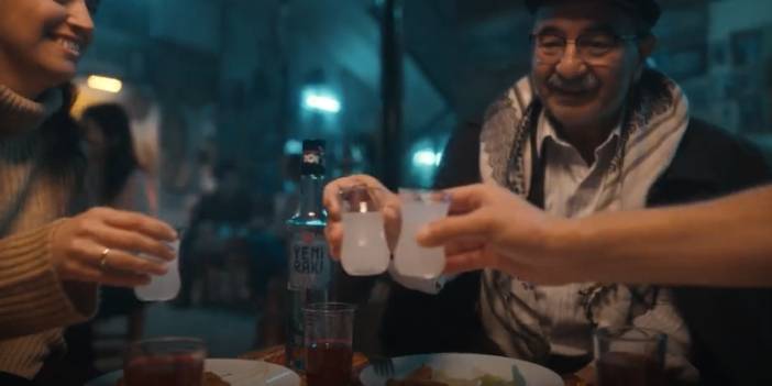 Yeni Rakı’nın Cumhuriyet temalı videosu izleyenlerin aklına 14 Mayıs’ı getirdi