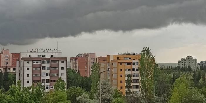 Yavaş'tan Ankaralılara 'mor fırtına' etkili sağanak uyarısı