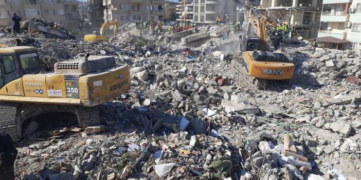 Depremlerin önceden haber verilmesi ile ilgili büyük buluş: 2 saat önce öncü kaymalar oluyor..