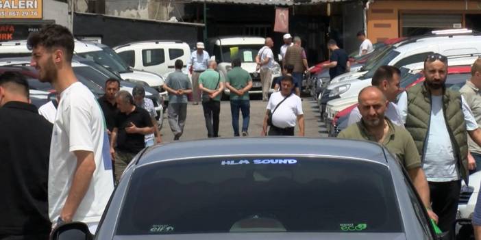 Kur atakları ikinci el otomobilde fiyatları yüzde 15 yükseltti