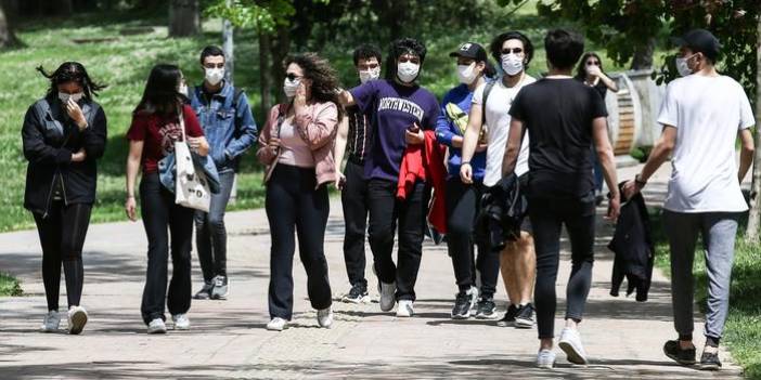 Araştırma: Türkiye demokrasisi gençlerden geçer not alamadı