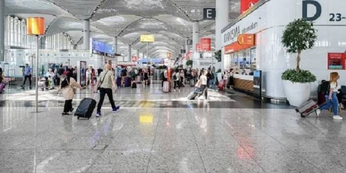 İstanbul Havalimanı'nda fiyatlar uçtu: Su 35, simit 35, çay 70 lira