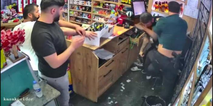 Esenyurt'ta tekel bayisine saldırı güvenlik kamerasında: İki kişi hayatını kaybetti