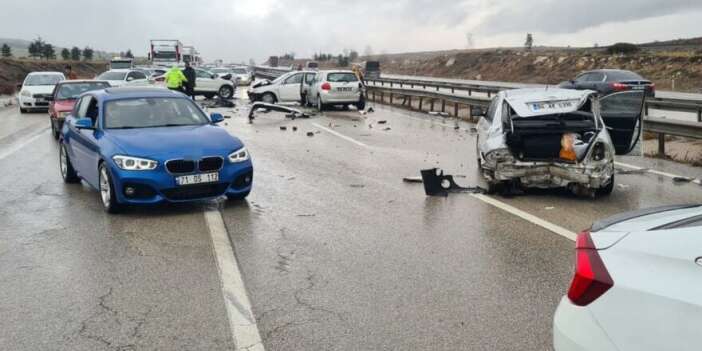 2025 yılında trafik kazalarında 6 bin 35 kişi yaşamını yitirdi