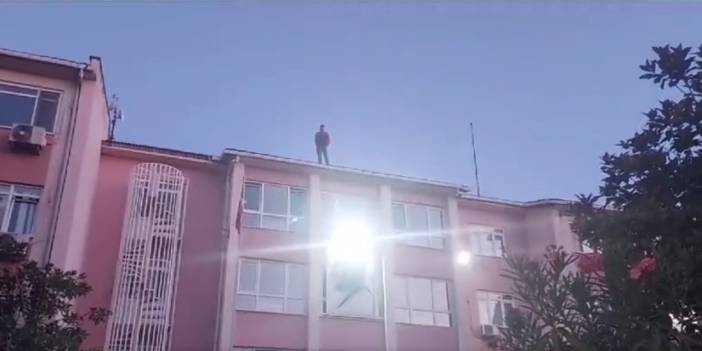 Soma’da işten çıkarılan madenciden TKİ’nin çatısında eylem: Çocuğuma okul çantası alamadım