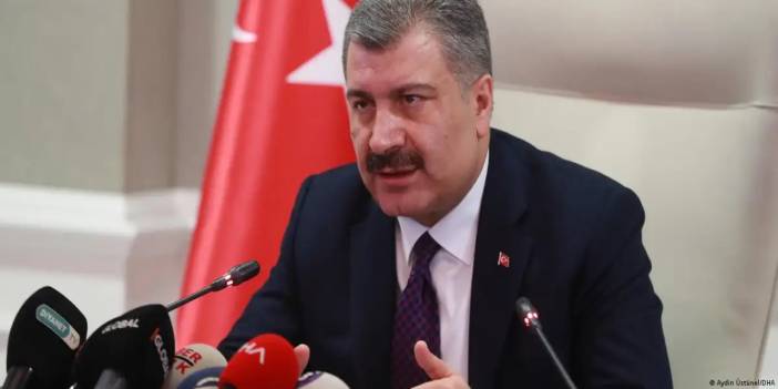 Fahrettin Koca: Aşı baskısına boyun eğmeyeceğiz