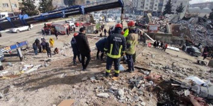 Depremde 60 kişinin öldüğü binada sorumlu bulanamadı: Müteahhit tahliye edildi