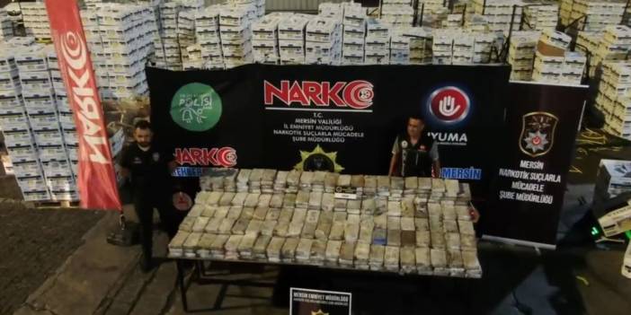 Yer Mersin limanı... Ekvador'dan gelen muz kutularında 610 kilo kokain ele geçirildi