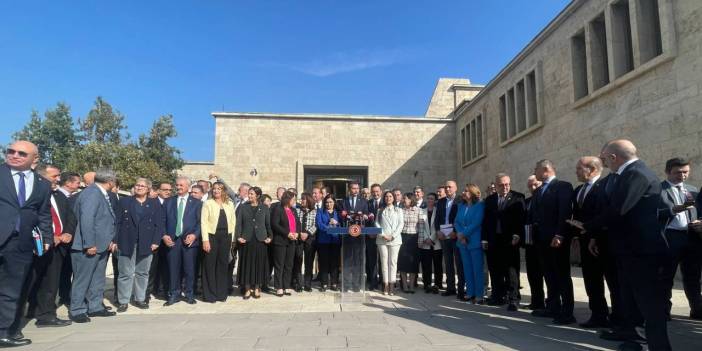 CHP'li 130 vekilden 95’i Kılıçdaroğlu için imza verdi: Yenilenme süreci Kılıçdaroğlu liderliğinde gerçekleşebilir