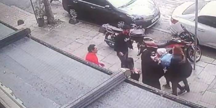 Sultangazi'de hayat kurtaran Heimlich manevrası: Saniye saniye kaydedildi