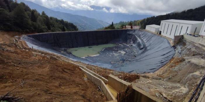 AKP'li vekilin sahibi olduğu şirket Harşit Vadisi’ni zehirliyor: Dere siyah akıyor