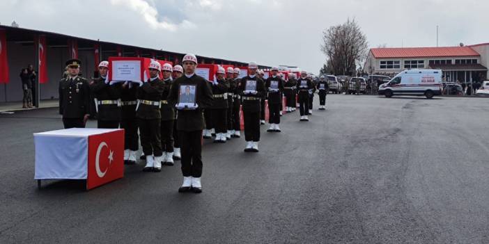 Askerlerin naaşları törenlerle memleketlerine uğurlandı