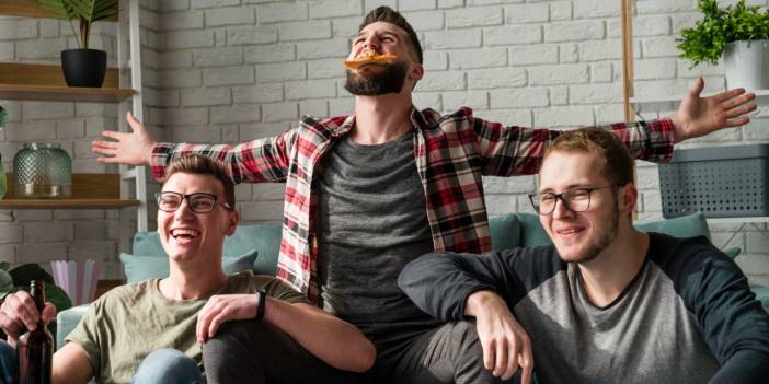 Oxford Üniversitesi araştırması: Erkekler sağlıklı kalmak için haftada iki kez arkadaşlarıyla çıkmalı