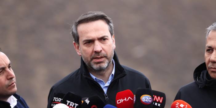 İliç'te konuşan Alparslan Bayraktar: Madenin izinleri iptal edildi
