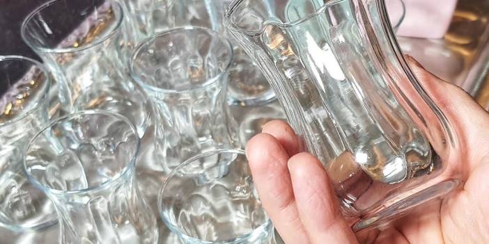 Bulaşık makinesinde matlaşan bardaklar nasıl temizlenir? İşte en etkili temizleme tüyosu