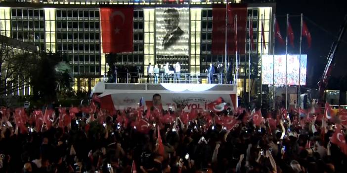 Ekrem İmamoğlu Saraçhane'den kalabalığa seslendi: 16 milyon İstanbullu kazandı, kutlu olsun