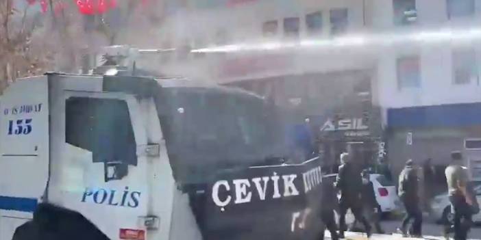 Van'da seçilen başkan Zeydan'a mazbata verilmemesini protesto edenlere polis müdahalesi
