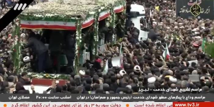 Ölen İran Cumhurbaşkanı Reisi için Tebriz'de tören düzenleniyor