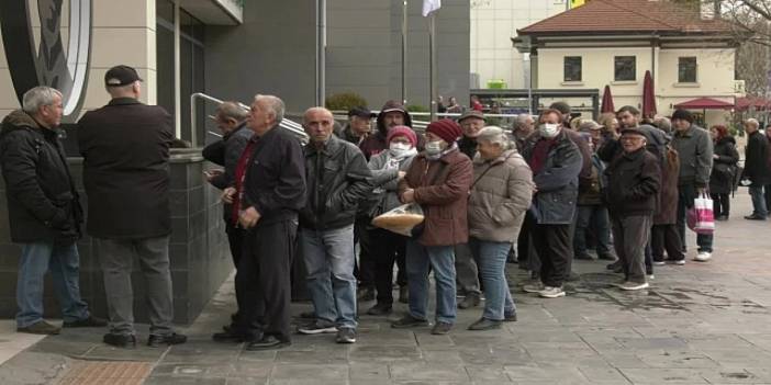 'Emekli et yemek için taziye evi gözlüyor'