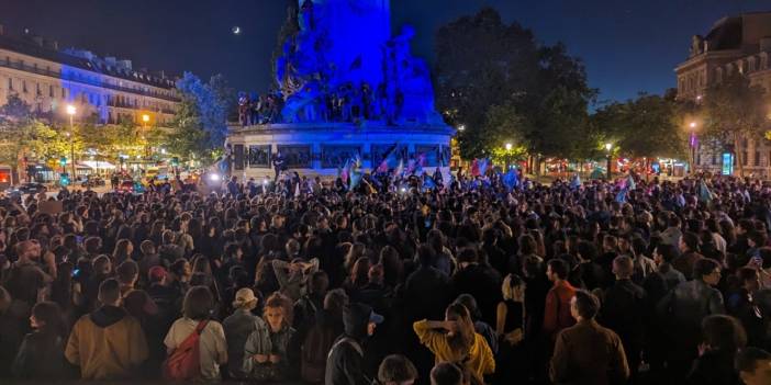 Aşırı sağ seçimden birinci çıktı, Paris protesto etti