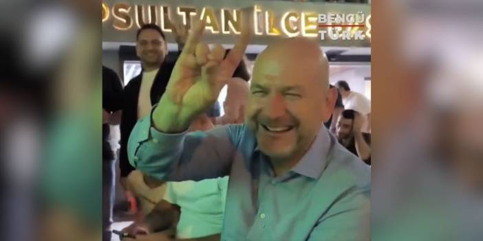 Süleyman Soylu'dan bozkurt selamı