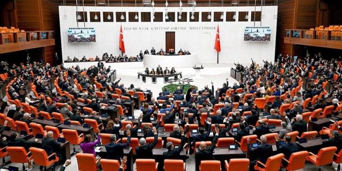 Kulis: İYİ Parti ve Gelecek'ten 7 vekil AKP'ye geçecek