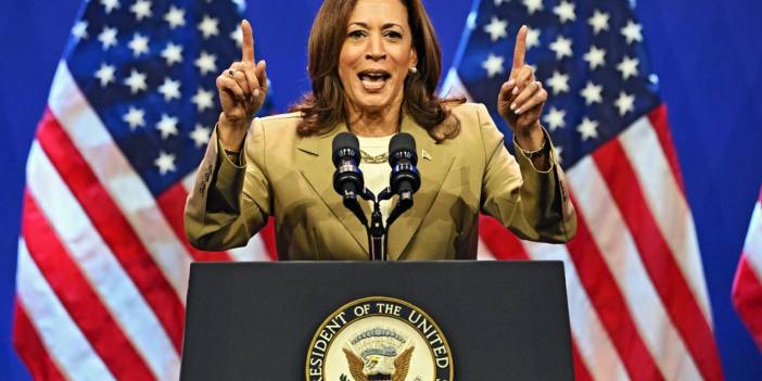 Biden'ın desteklediği Kamala Harris kimdir?