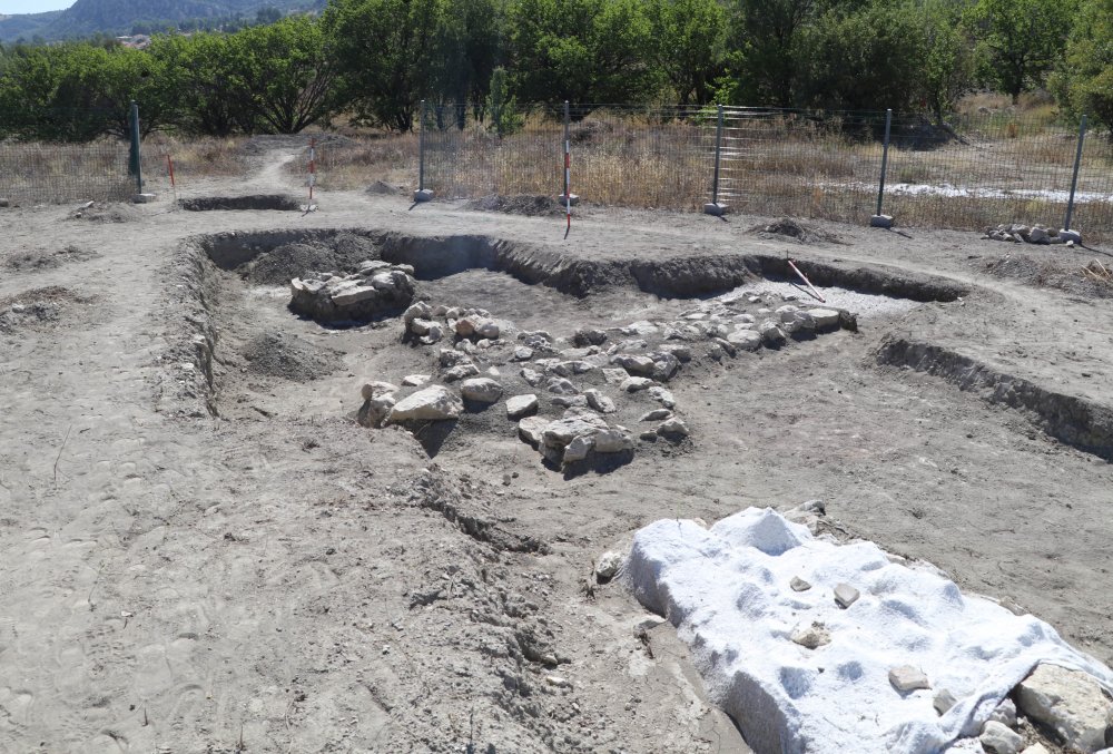Prof. Dr. Umurtak: Hacılar Büyük Höyük'te tapınak, saray ortaya çıkacağını düşünüyoruz