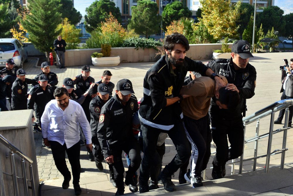 Araç kiralarken bir daha düşünün! 'Araca arıza yaptırmışsın' oyunuyla 5 milyon liralık vurgun