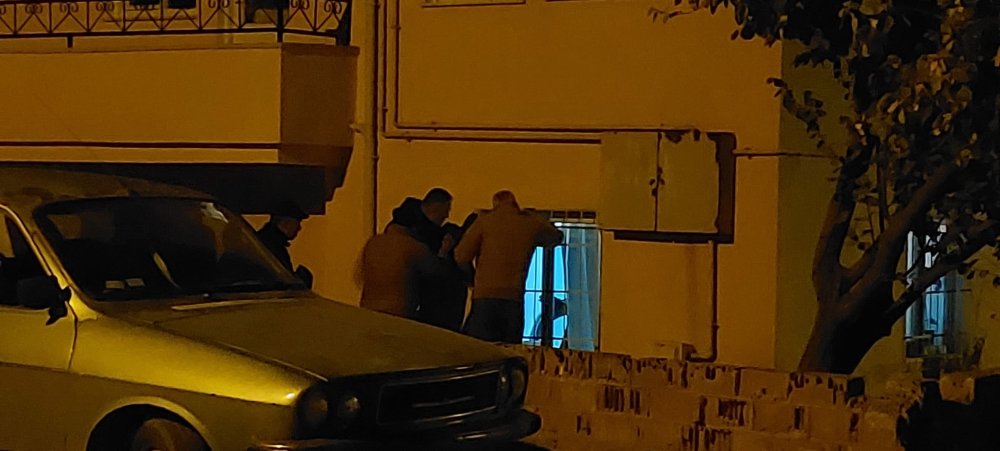 Polis, rehin aldığı eşini bırakmaya ikna edemedi! 17 saattir devam ediyor