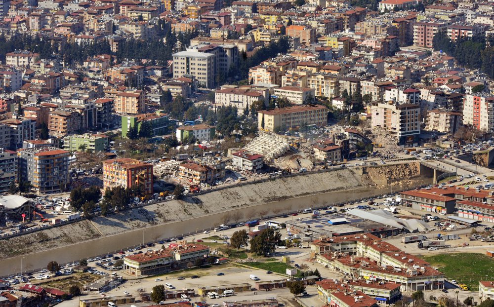 Antakya Kalesi’nden merkezdeki yıkım böyle görüntülendi