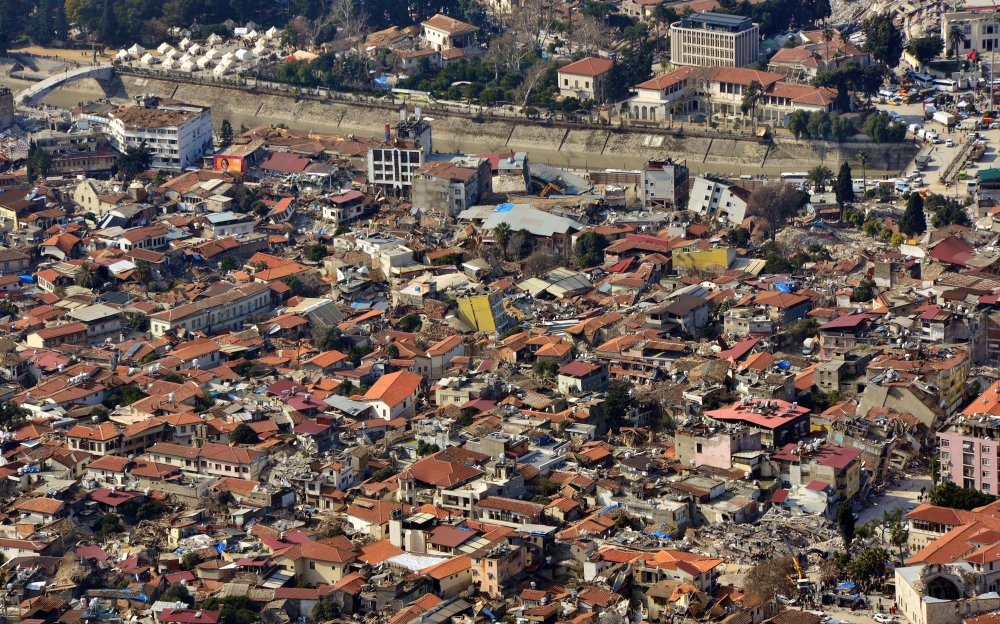 Antakya Kalesi’nden merkezdeki yıkım böyle görüntülendi