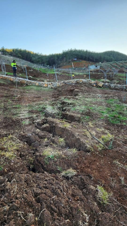 Maden Teknik ve Arama fotoğraflarla tespit etti: Depremde kayma ve yer değiştirmeler gerçekleşti..