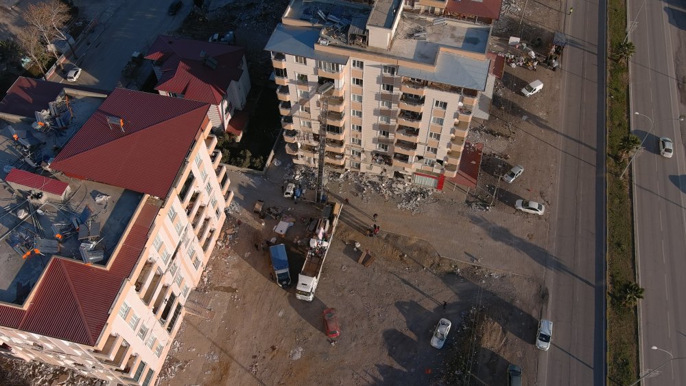 Afetzedelere taşınma telaşına 'deprem tarifesi': 'Yüzde 100 fiyat artışı söz konusu değil, çatışma alanında çalışmak gibi'