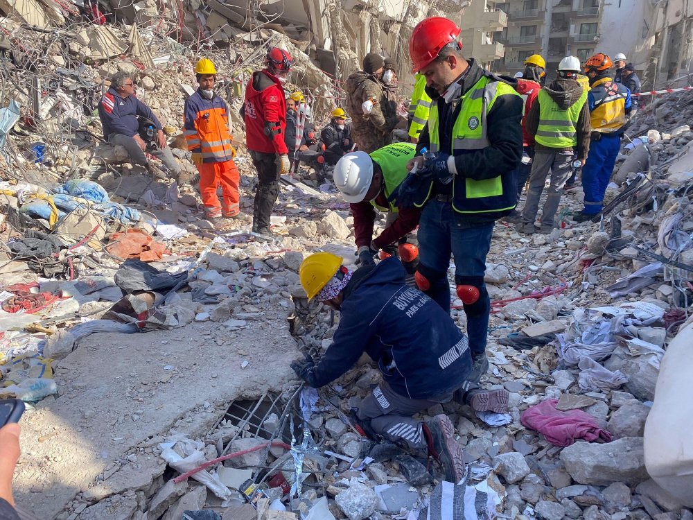 Bilim Kurulu üyesinden deprem sonrası ‘enfeksiyon’ uyarısı: Tavsiyelerini sıraladı...