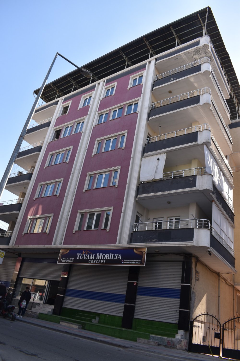 Kolon hırsızlığı! Bina sakinleri gözlerine inanamadı