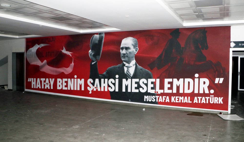 Aydın Toksöz depremden sonra ilk defa stada geldi: 'Atsu’nun gol attığı noktada sarı bir duba duruyor. Onu görünce içim yandı'