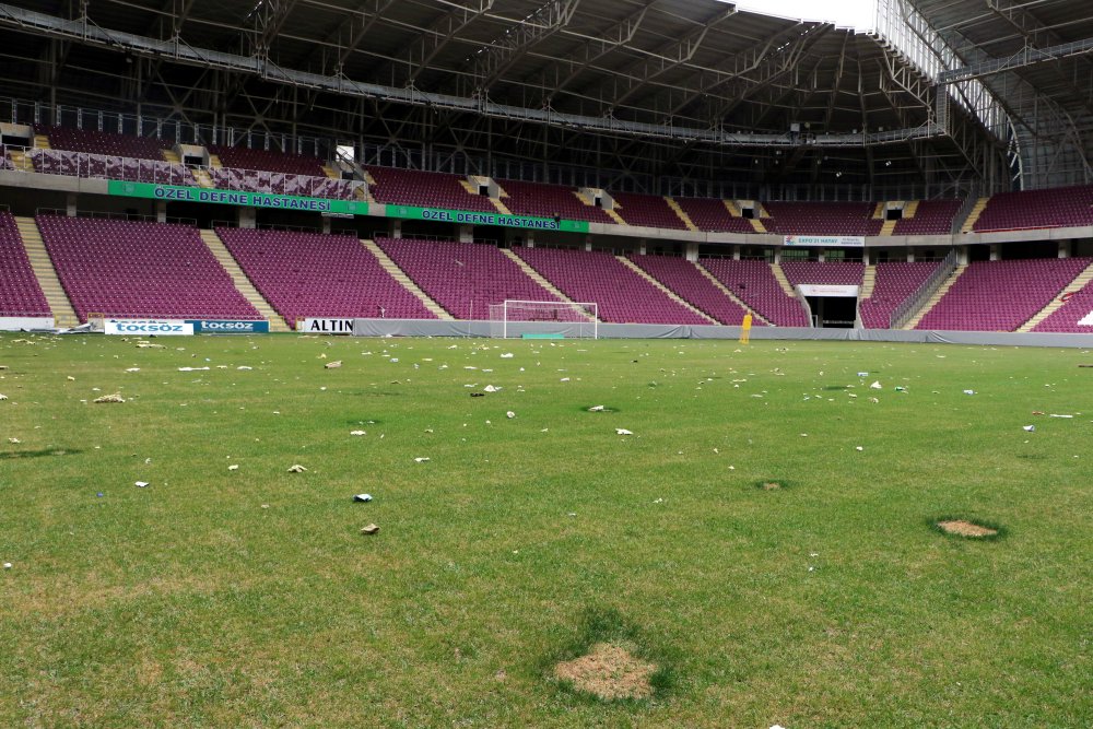Aydın Toksöz depremden sonra ilk defa stada geldi: 'Atsu’nun gol attığı noktada sarı bir duba duruyor. Onu görünce içim yandı'
