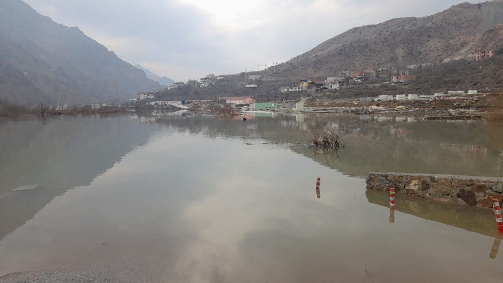 Sahipsiz mezarlar da suya gömülüyor