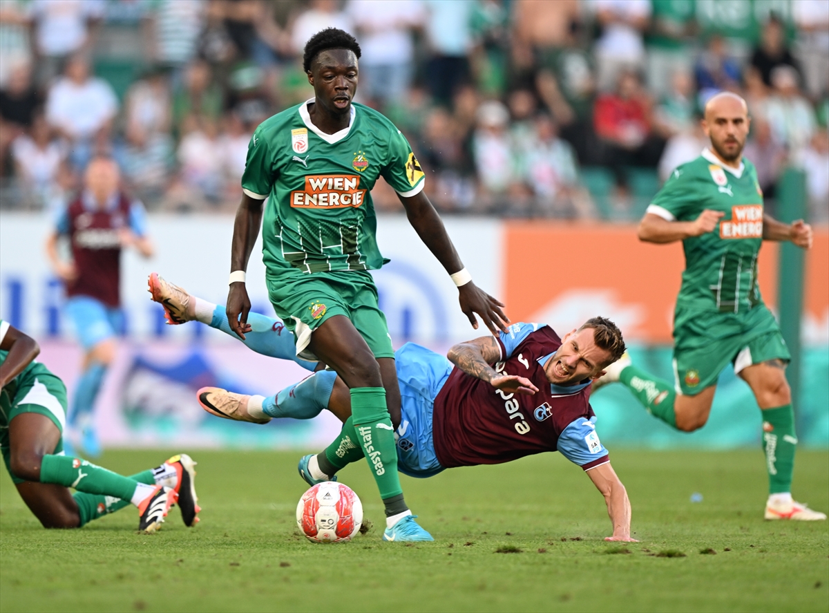 aa-20240815-35410506-35410498-rapid-wien-trabzonspor.jpg