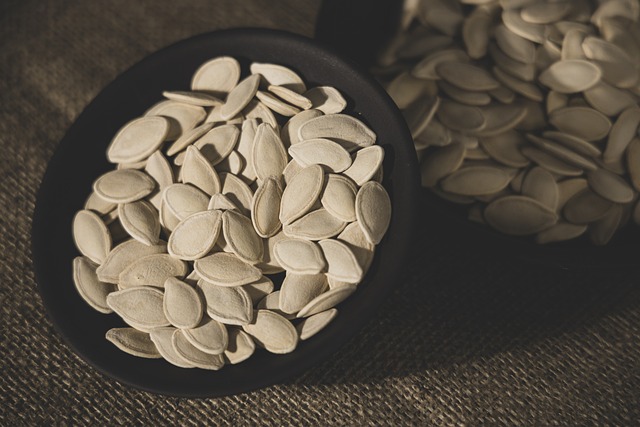 pumpkin-seeds-5612181-640.jpg