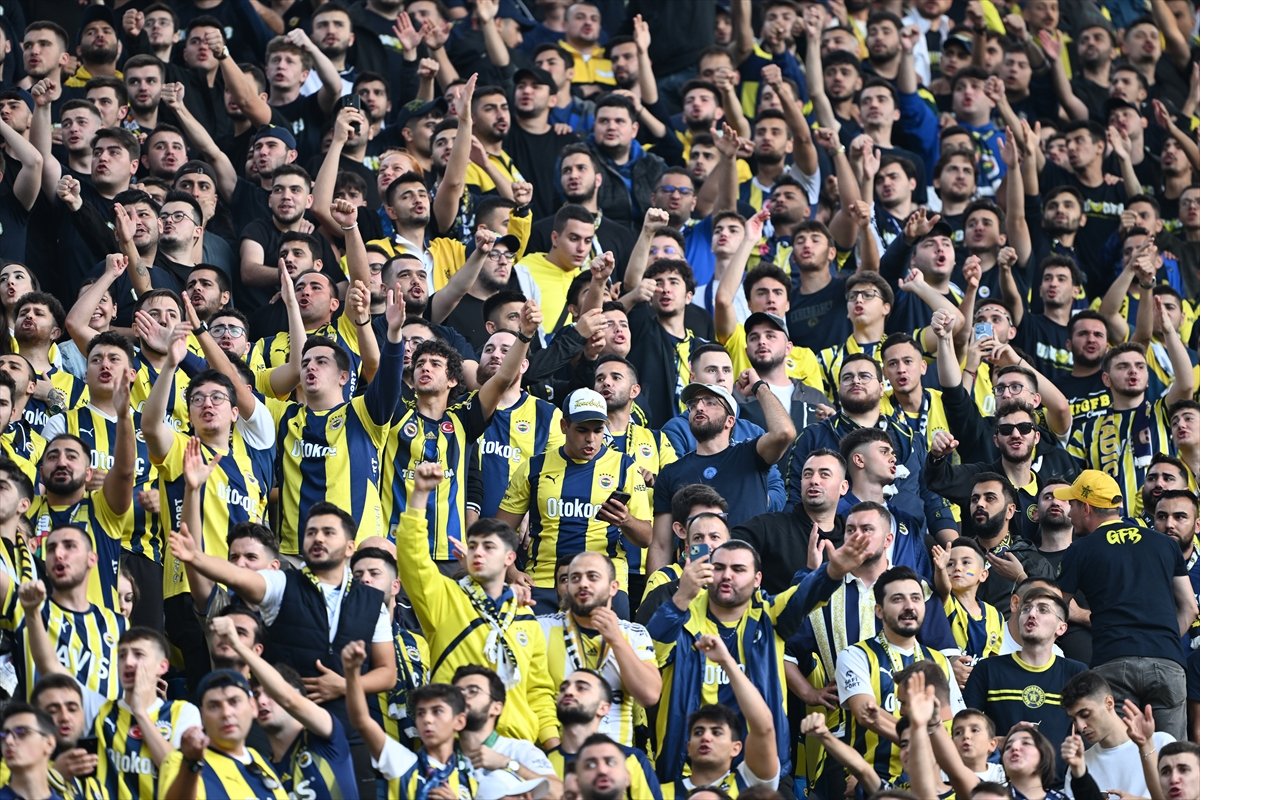 aa-20240921-35700358-35700347-fenerbahce-galatasaray-macina-dogru-001.jpg