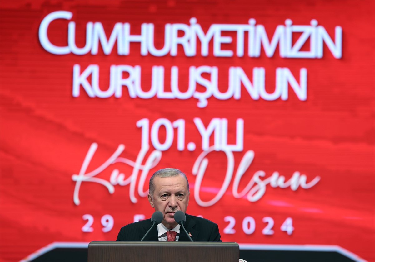 aa-20241029-36050661-36050660-cumhurbaskani-erdogan-29-ekim-ozel-programina-katildi.jpg