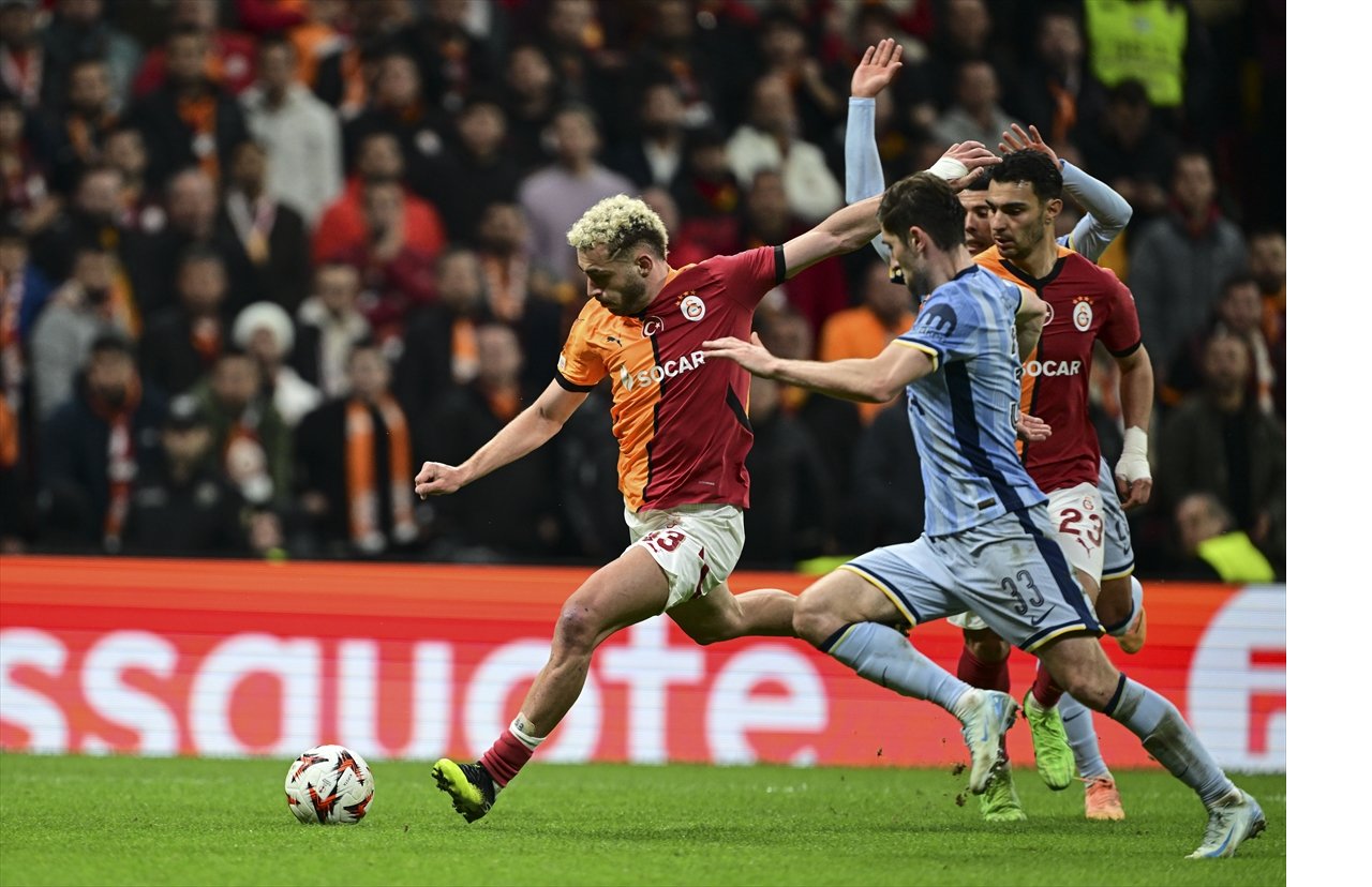 aa-20241107-36135499-36135498-galatasaray-tottenham.jpg