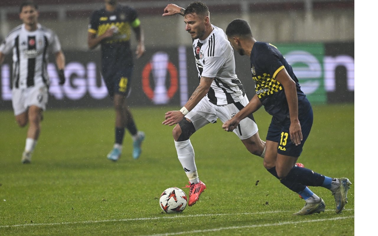 aa-20241128-36324705-36324696-besiktas-maccabi-tel-aviv.jpg