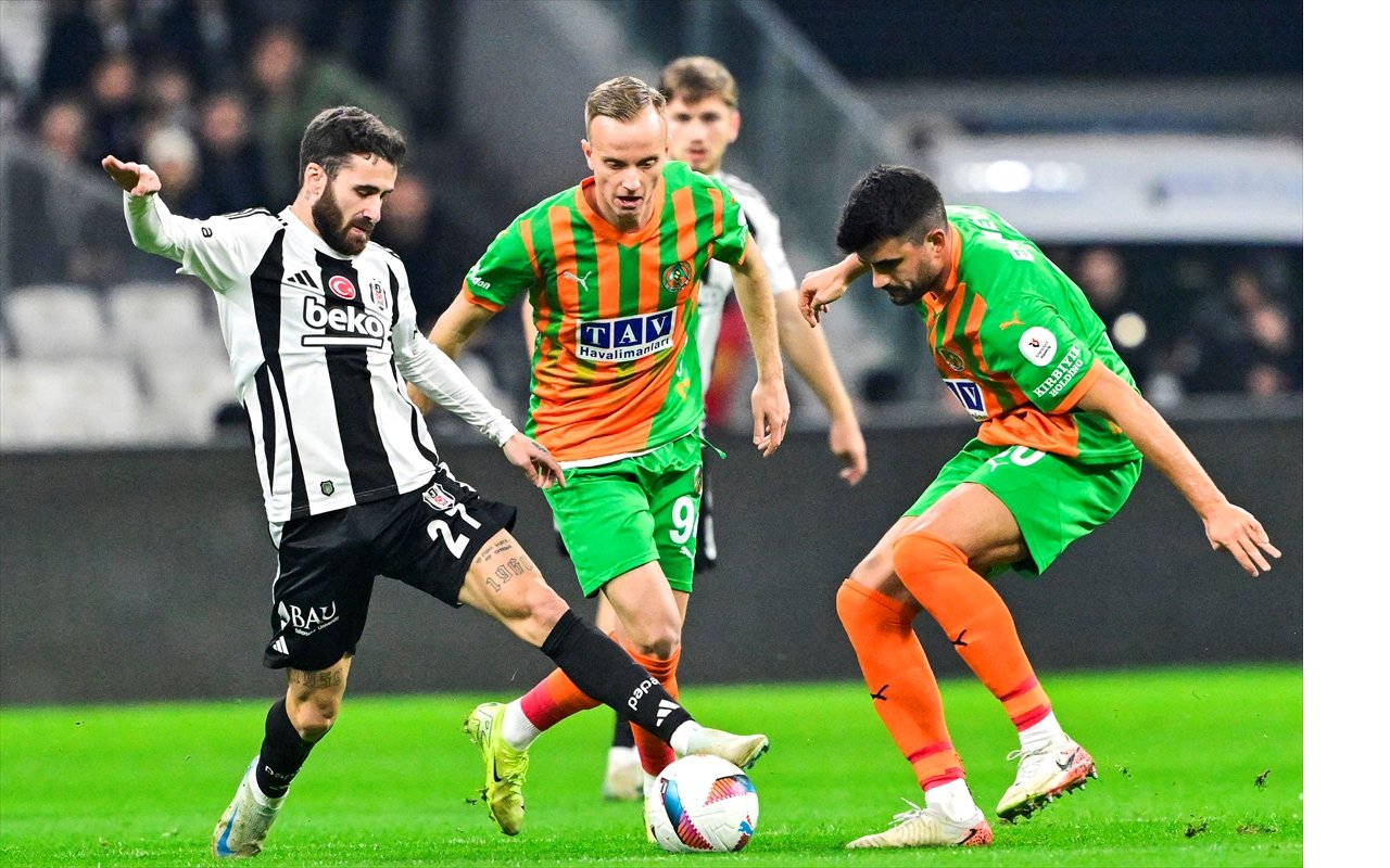 aa-20241221-36548163-36548160-besiktas-corendon-alanyaspor.jpg